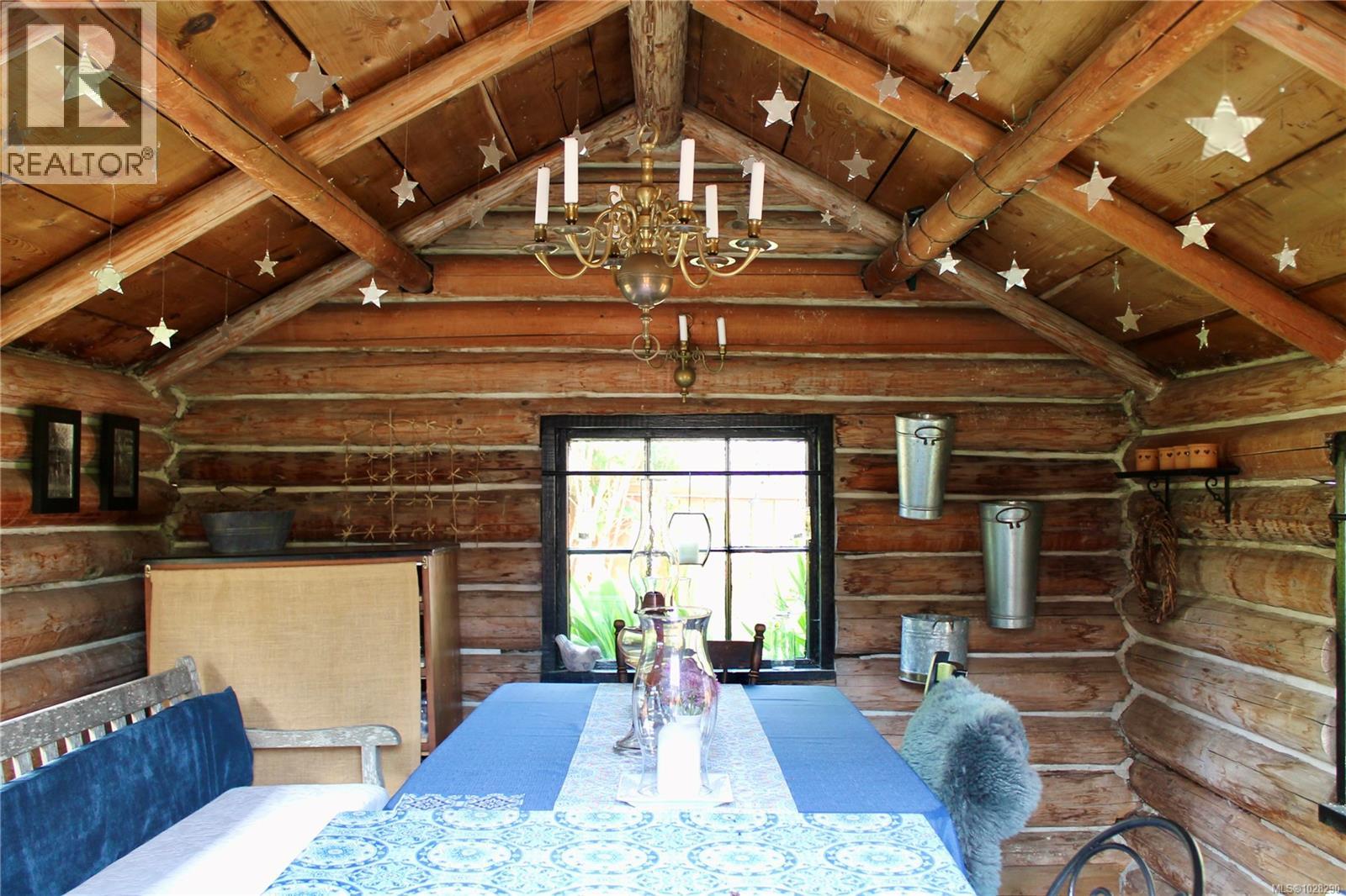 354 Stannard Ave, Victoria