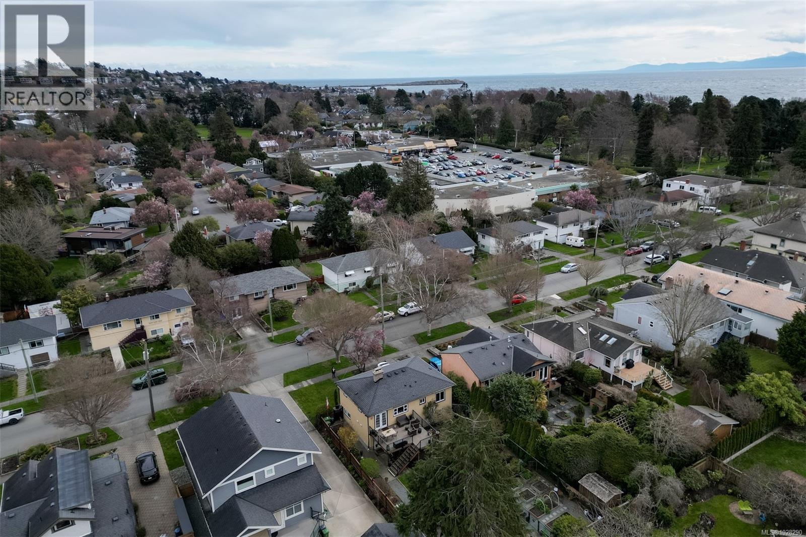 354 Stannard Ave, Victoria