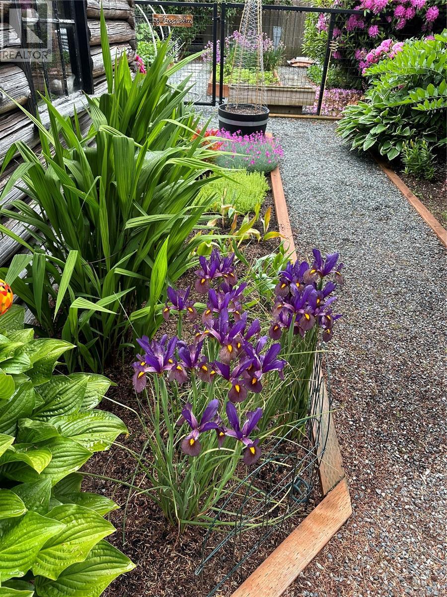 354 Stannard Ave, Victoria