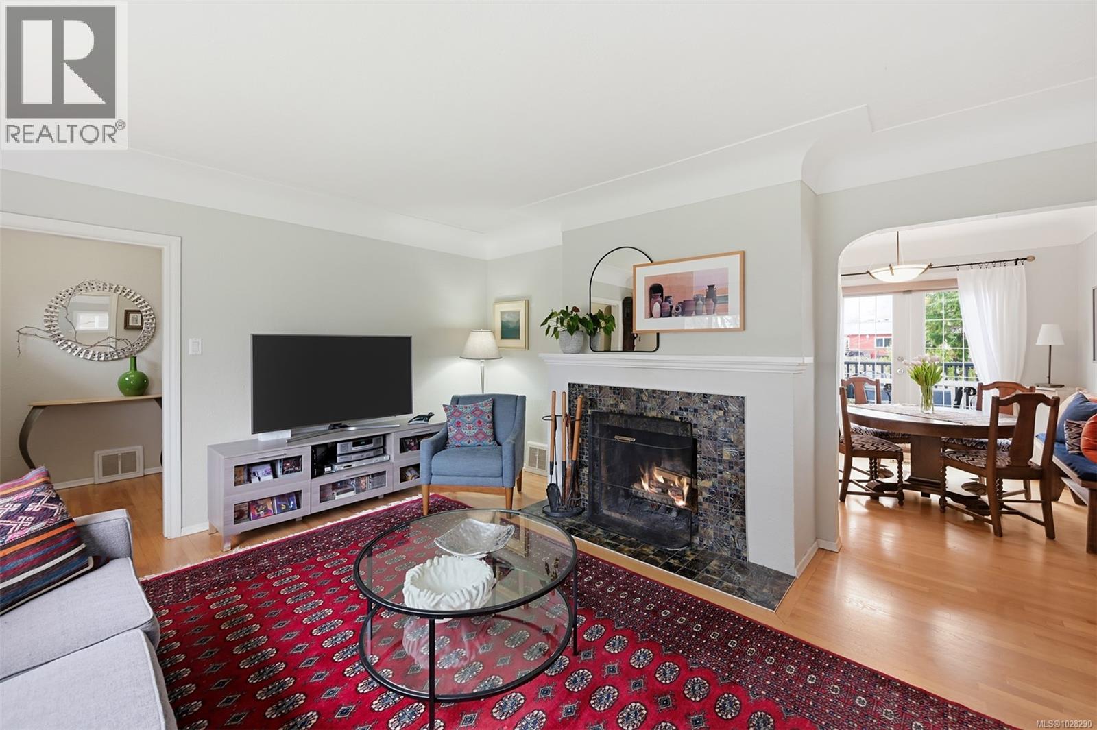 354 Stannard Ave, Victoria