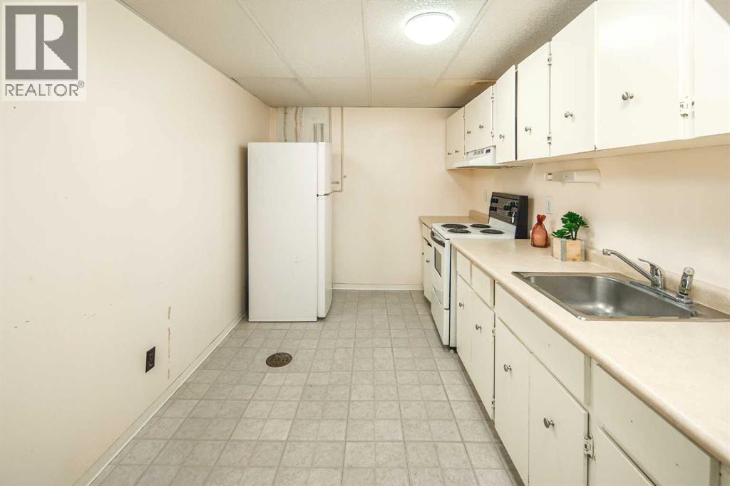 Single Family House 4 Level for Sale in  Bernard Way NW Beddington Heights Calgary 