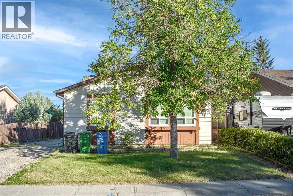 Single Family House 4 Level for Sale in  Bernard Way NW Beddington Heights Calgary 