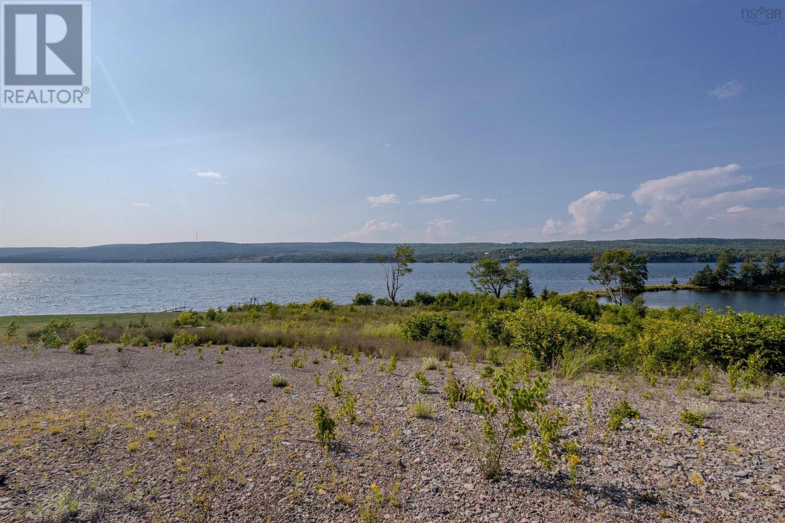 Property 12 of 13 of 4630 East Bay Highway