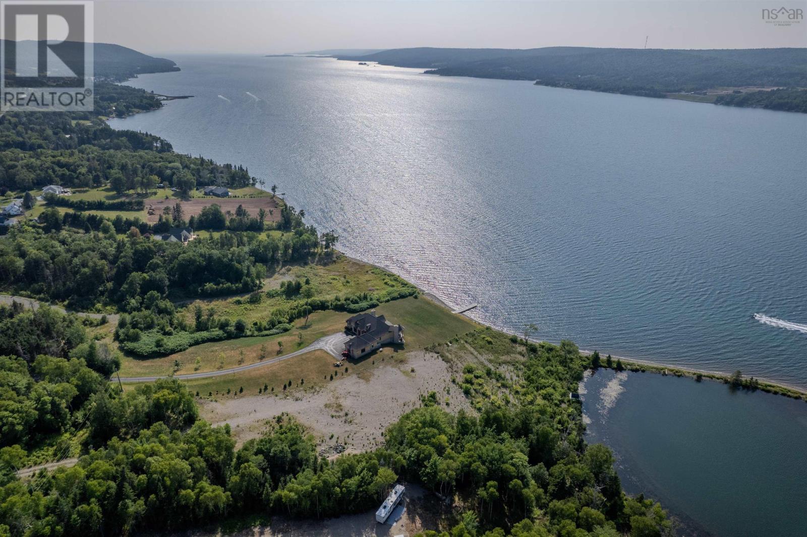 Property 9 of 13 of 4630 East Bay Highway