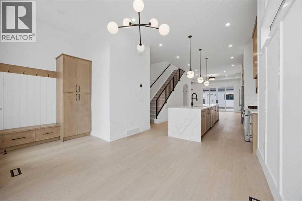 806 23 Avenue SE, Calgary, Alberta