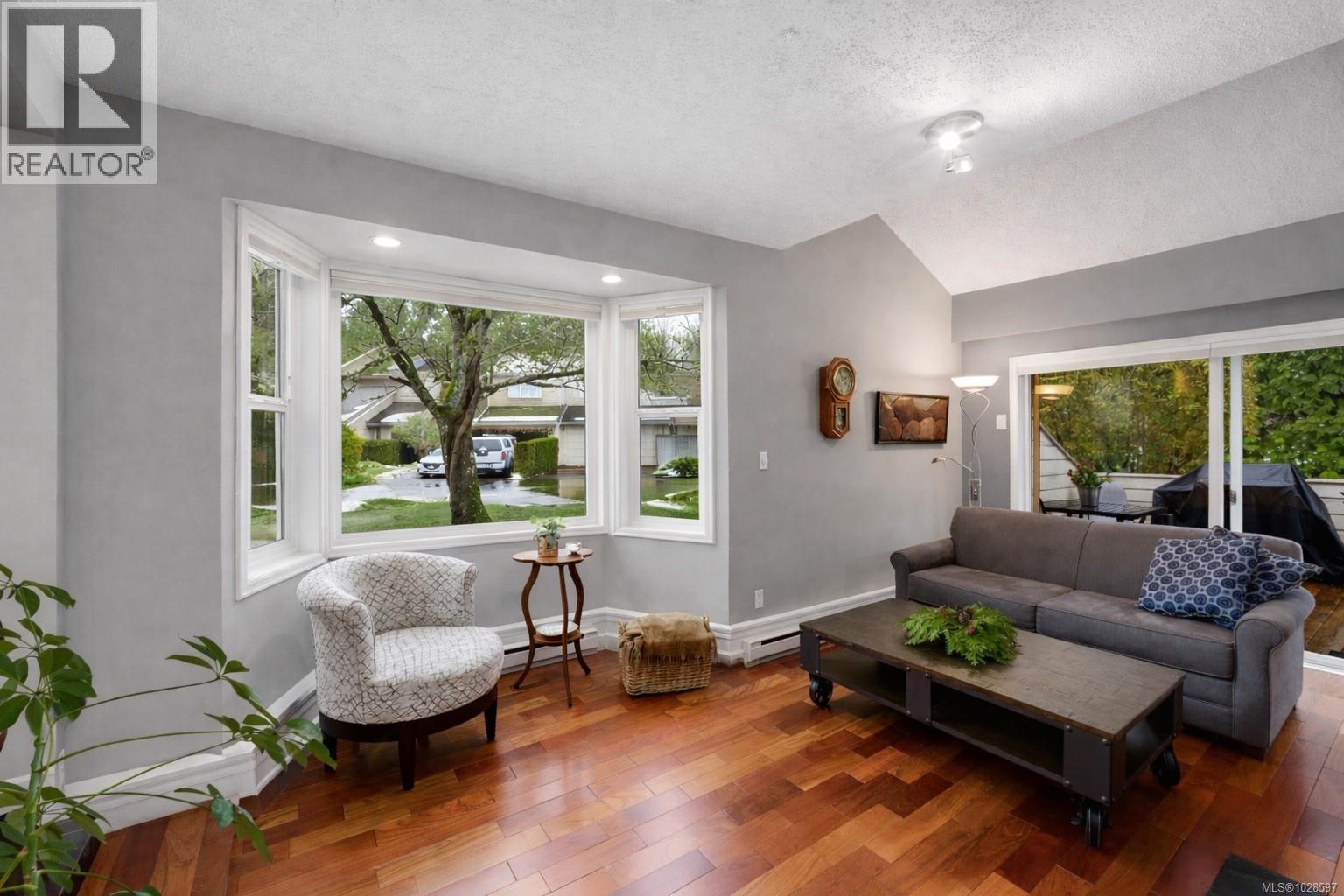 17 1287 Verdier Avenue, Central Saanich