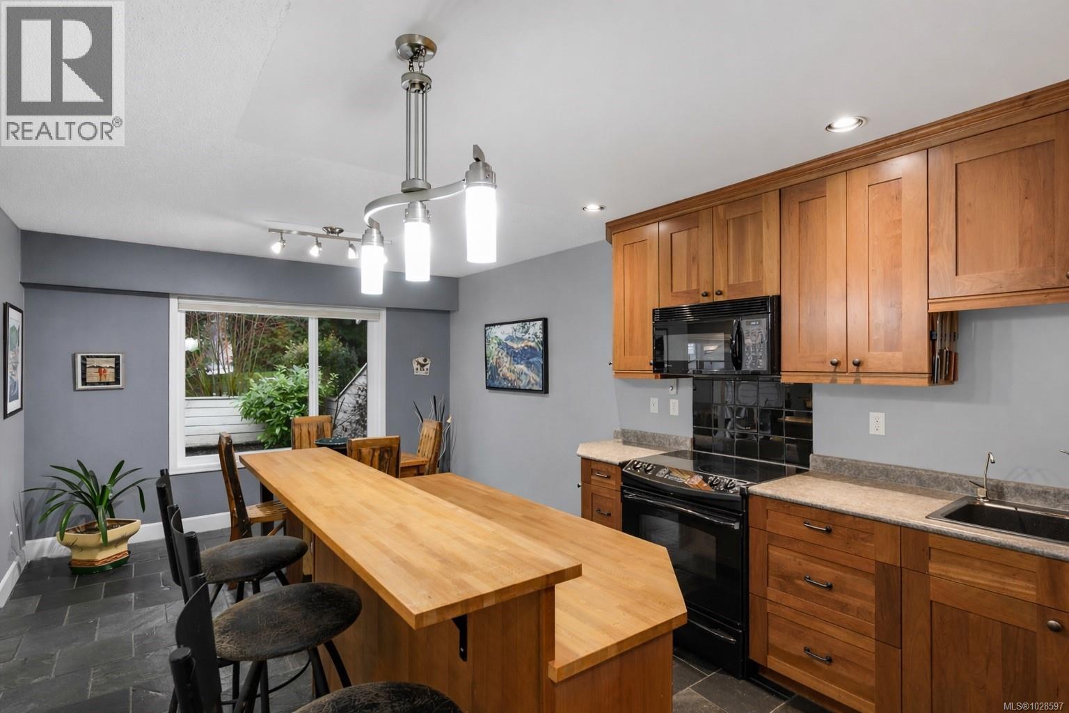 17 1287 Verdier Avenue, Central Saanich