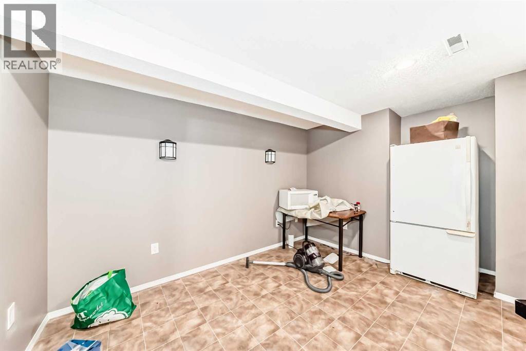 Single Family House Bungalow for Sale in  Temple Drive NE Temple Calgary 