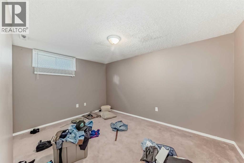 Single Family House Bungalow for Sale in  Temple Drive NE Temple Calgary 