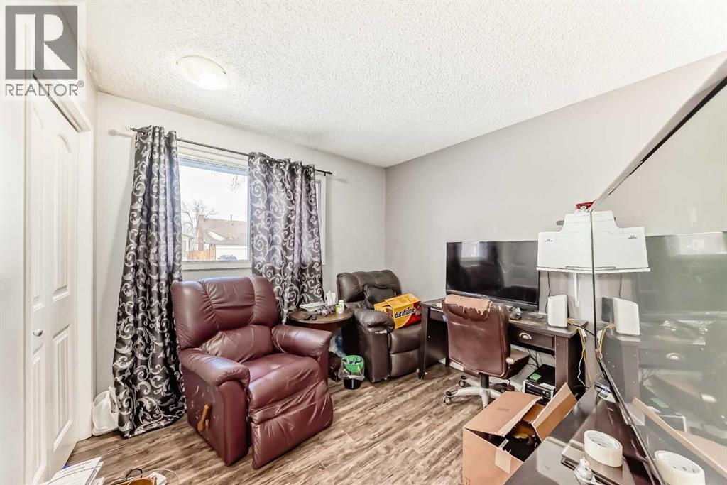 Single Family House Bungalow for Sale in  Temple Drive NE Temple Calgary 