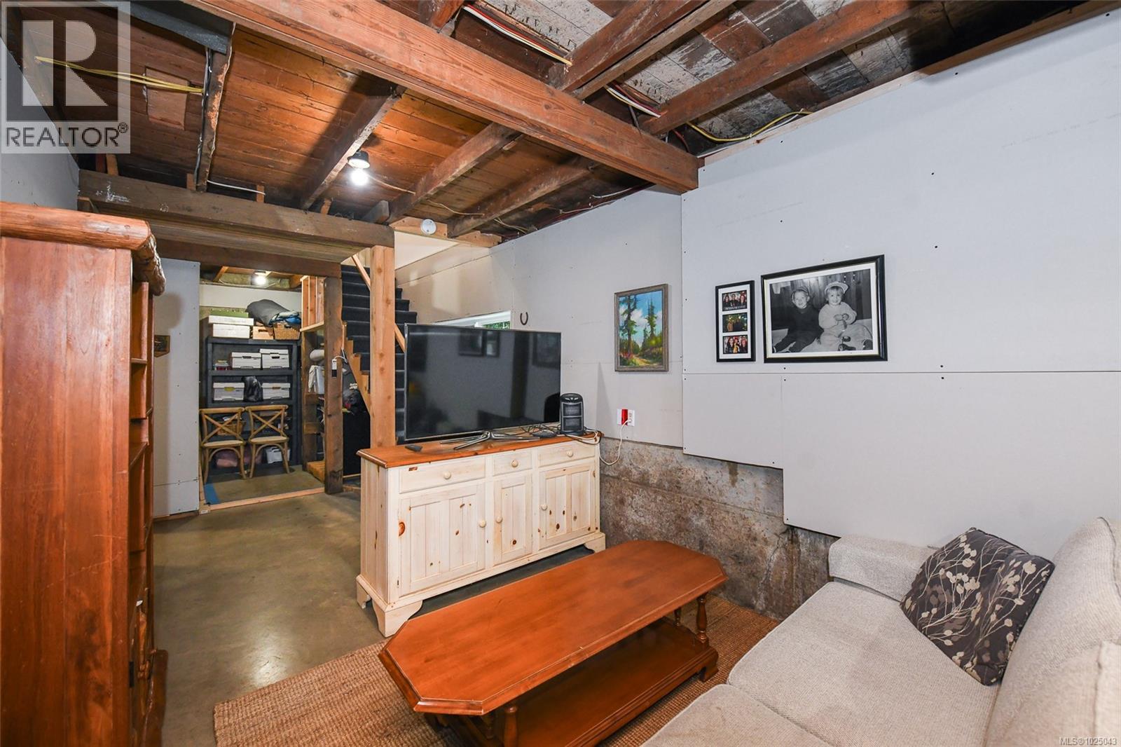 5693 ISLAND HWY S - 30