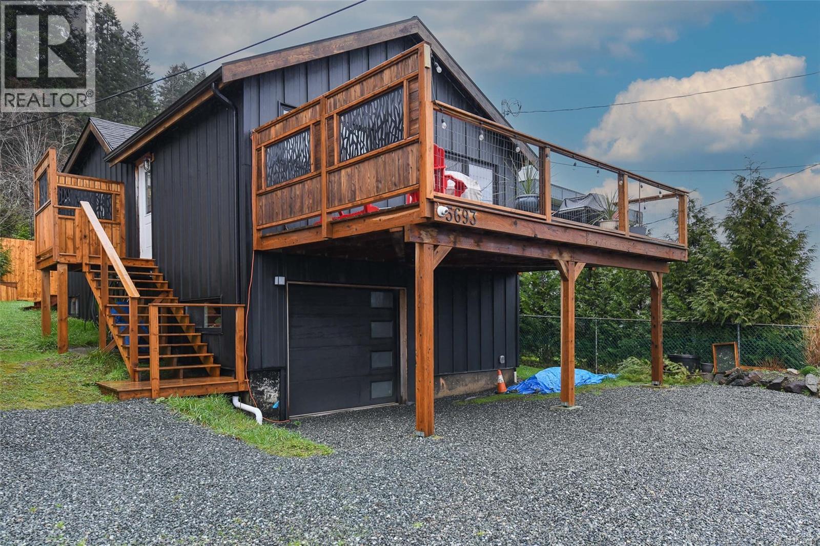 5693 Island Hwy S - 39