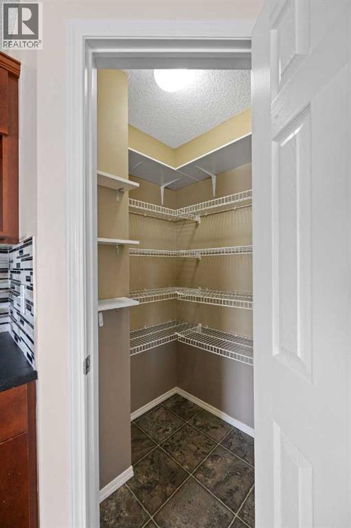 Single Family House for Sale in  Everglen Way SW Evergreen Calgary 