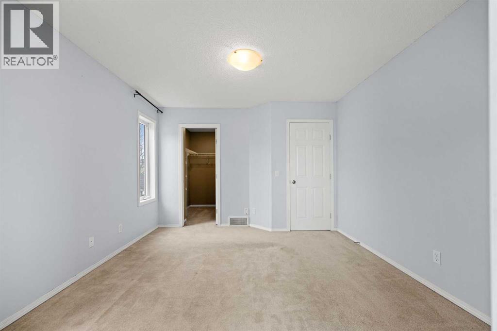 Single Family House for Sale in  Everglen Way SW Evergreen Calgary 