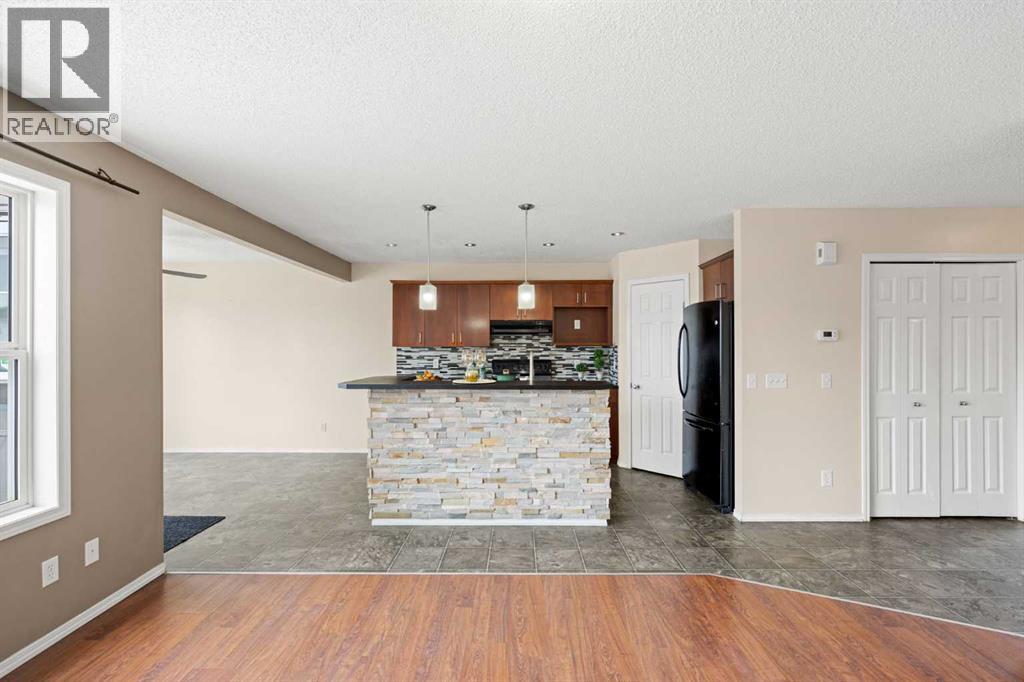 Single Family House for Sale in  Everglen Way SW Evergreen Calgary 