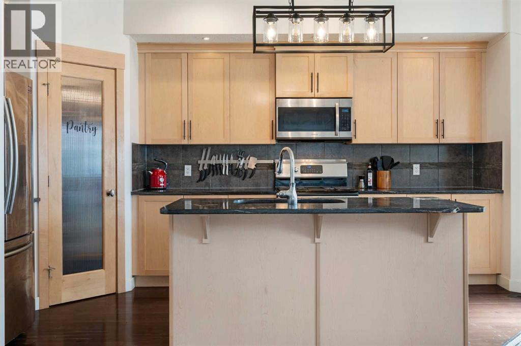 Single Family House for Sale in    Avenue NW Montgomery Calgary 