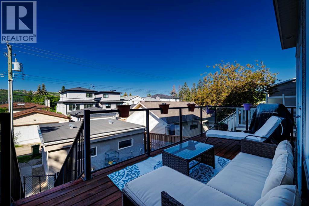 Single Family House for Sale in   Avenue NW Montgomery Calgary 