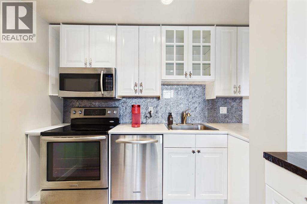 Single Family House for Sale in   Avenue NW Montgomery Calgary 