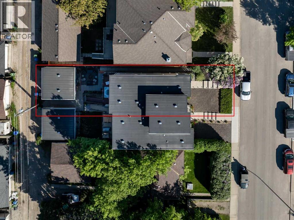 Single Family House for Sale in   Avenue NW Montgomery Calgary 