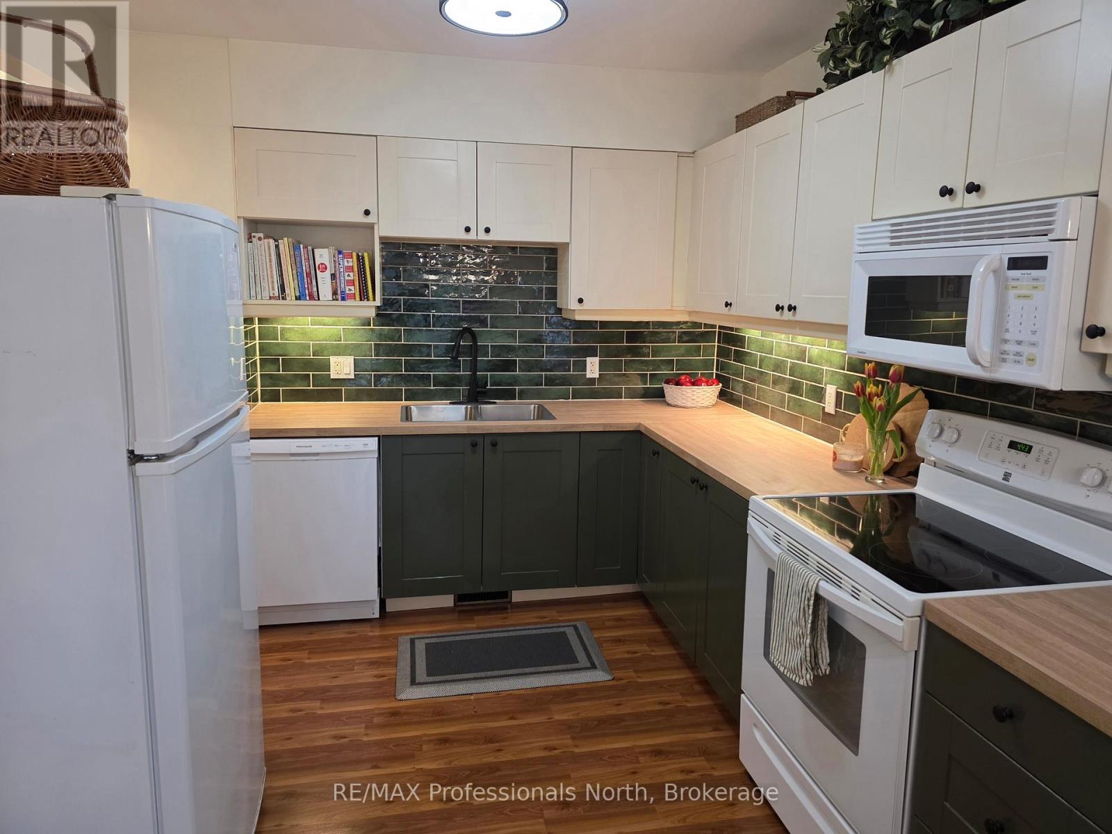 26 KITCHEN ROAD S - 11