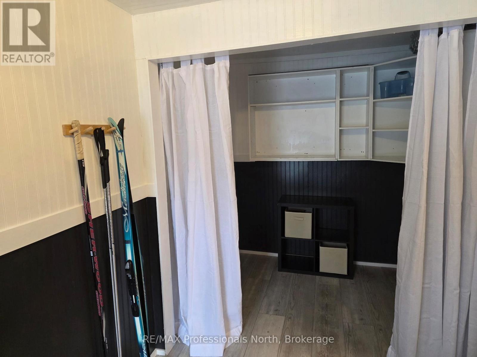 26 KITCHEN ROAD S - 16