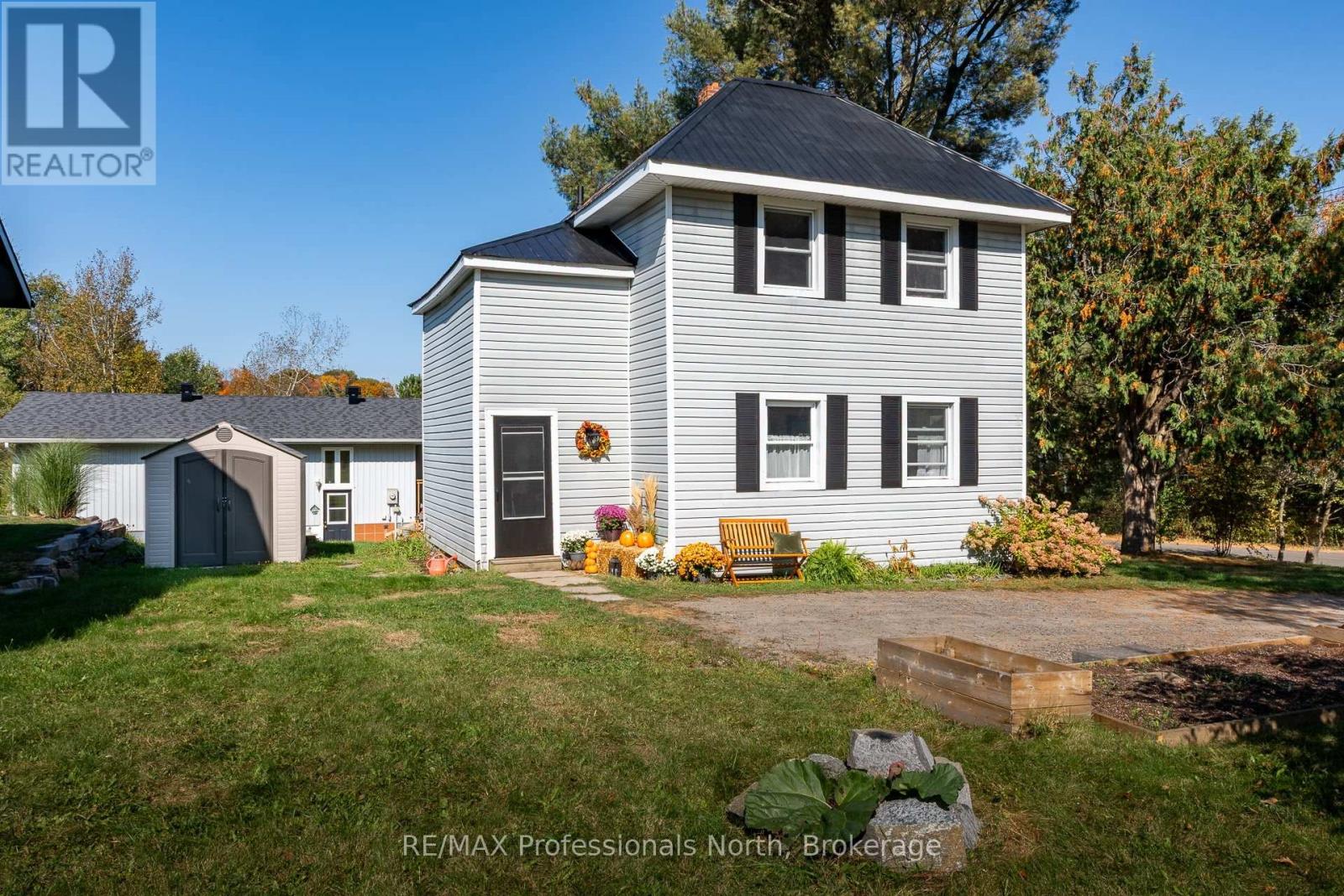 26 KITCHEN ROAD S - 3