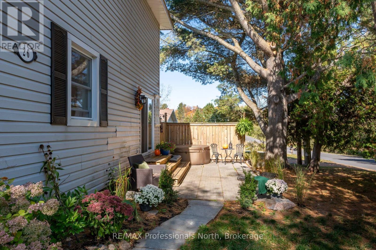 26 KITCHEN ROAD S - 5