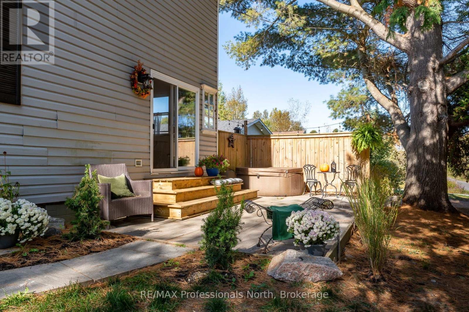 26 KITCHEN ROAD S - 6