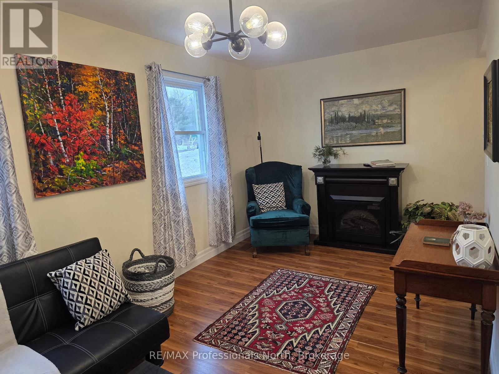 26 KITCHEN ROAD S - 7