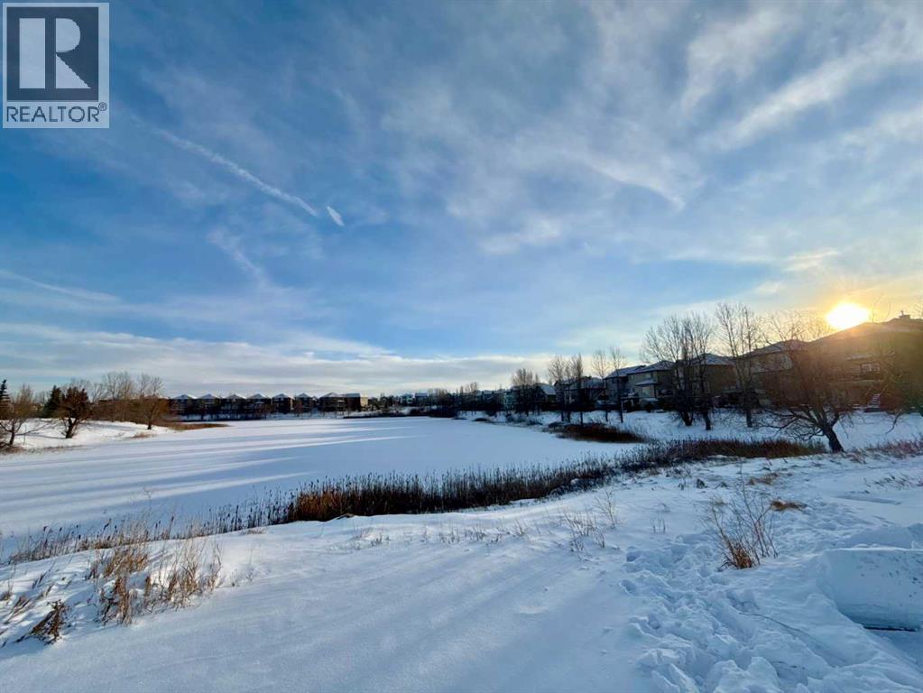 Single Family House for Sale in  Everbrook Crescent SW Evergreen Calgary 