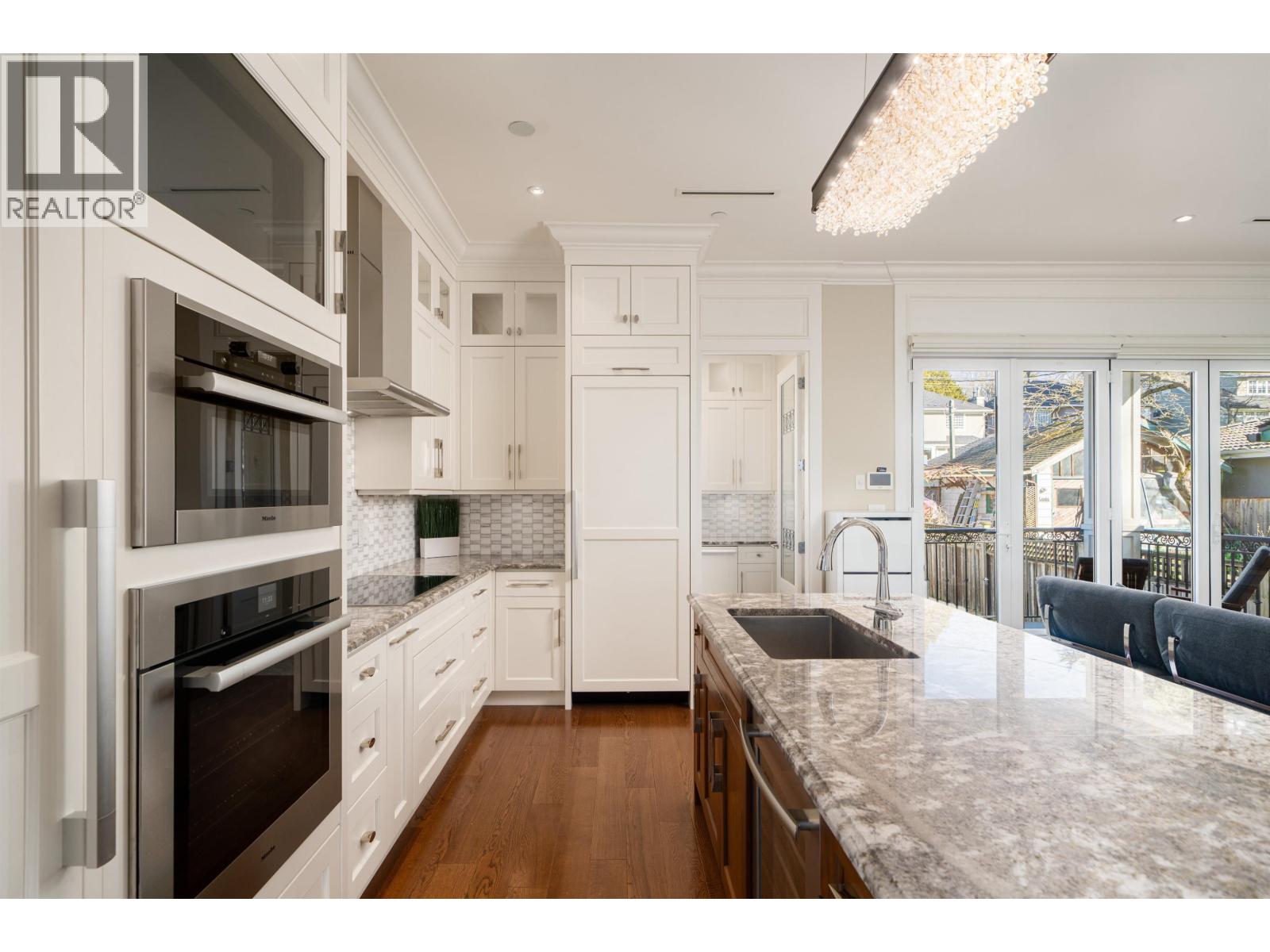 3287 W 38TH AVENUE, Vancouver