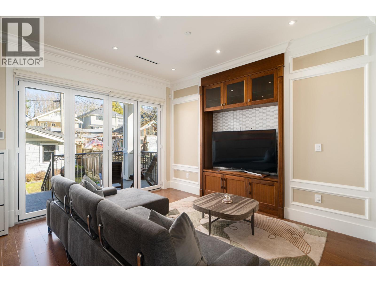 3287 W 38TH AVENUE, Vancouver