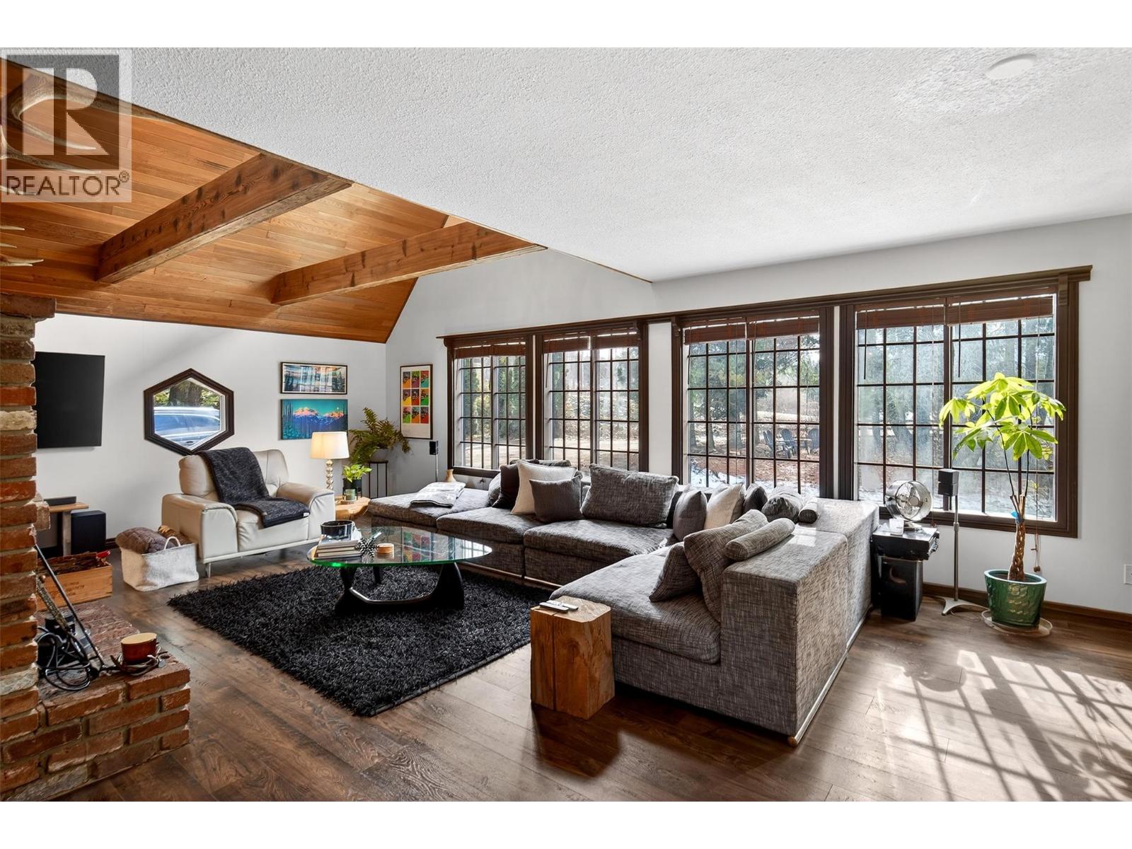 3025 Camozzi Road, Revelstoke