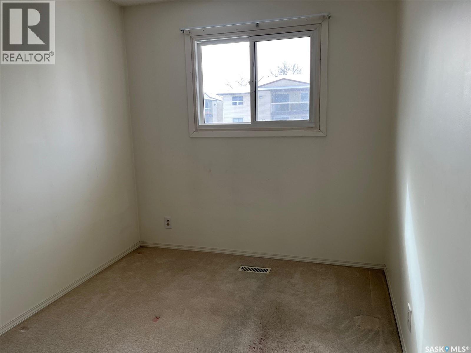 Single Family House for Sale in  Killarney WAY Regina 