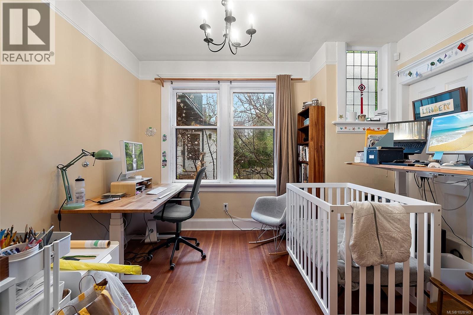 132 Government St S - 21