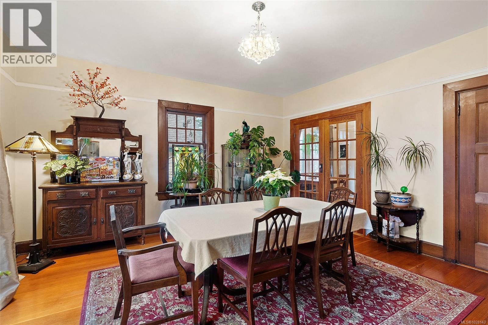 132 Government St S - 23