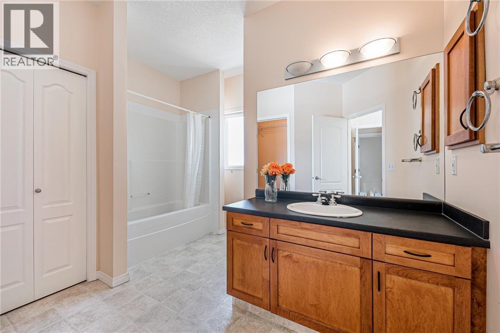 Single Family House for Sale in  ROCKY VISTA Terrace NW Rocky Ridge Calgary 