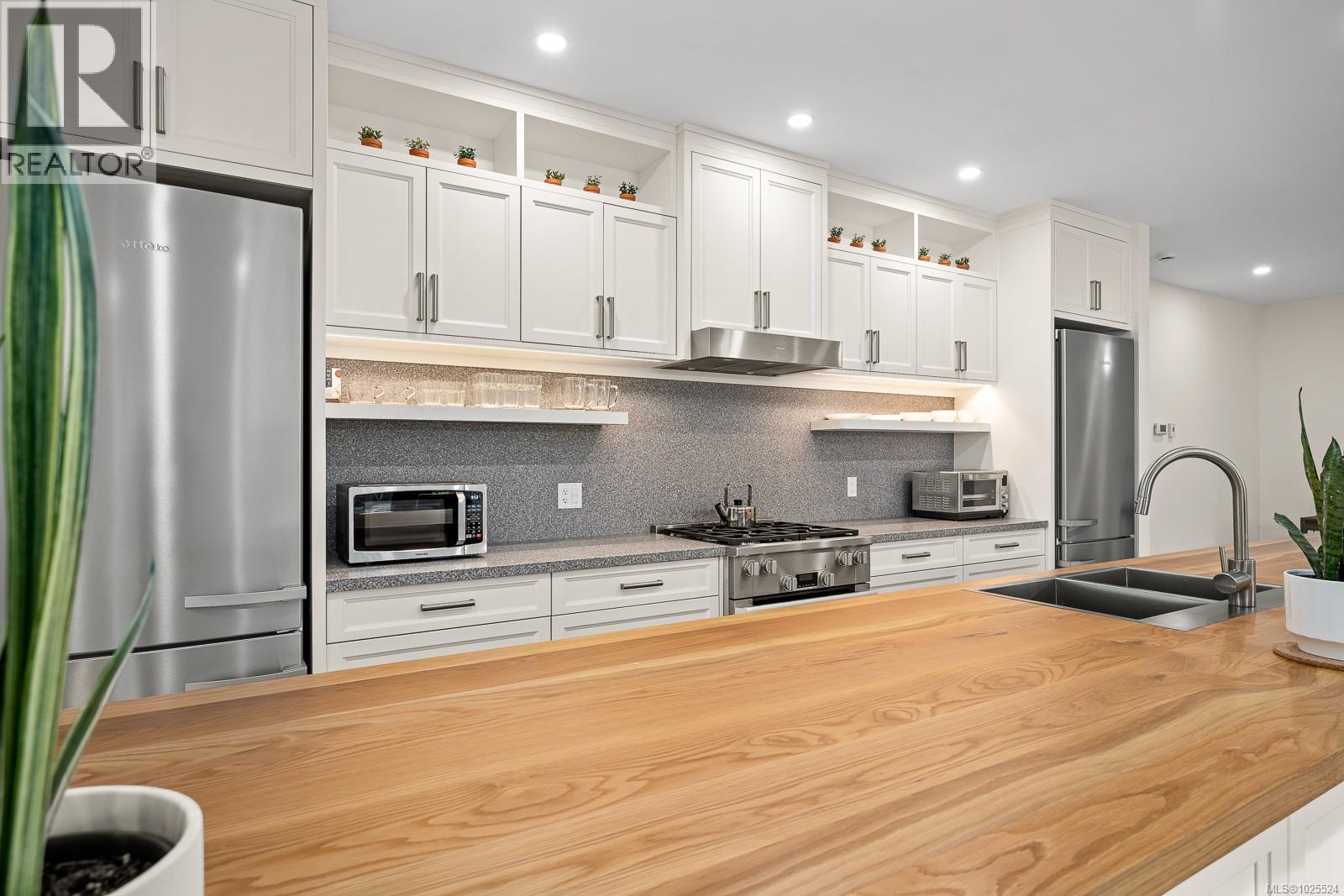 3767 MAPLE LANE - 11