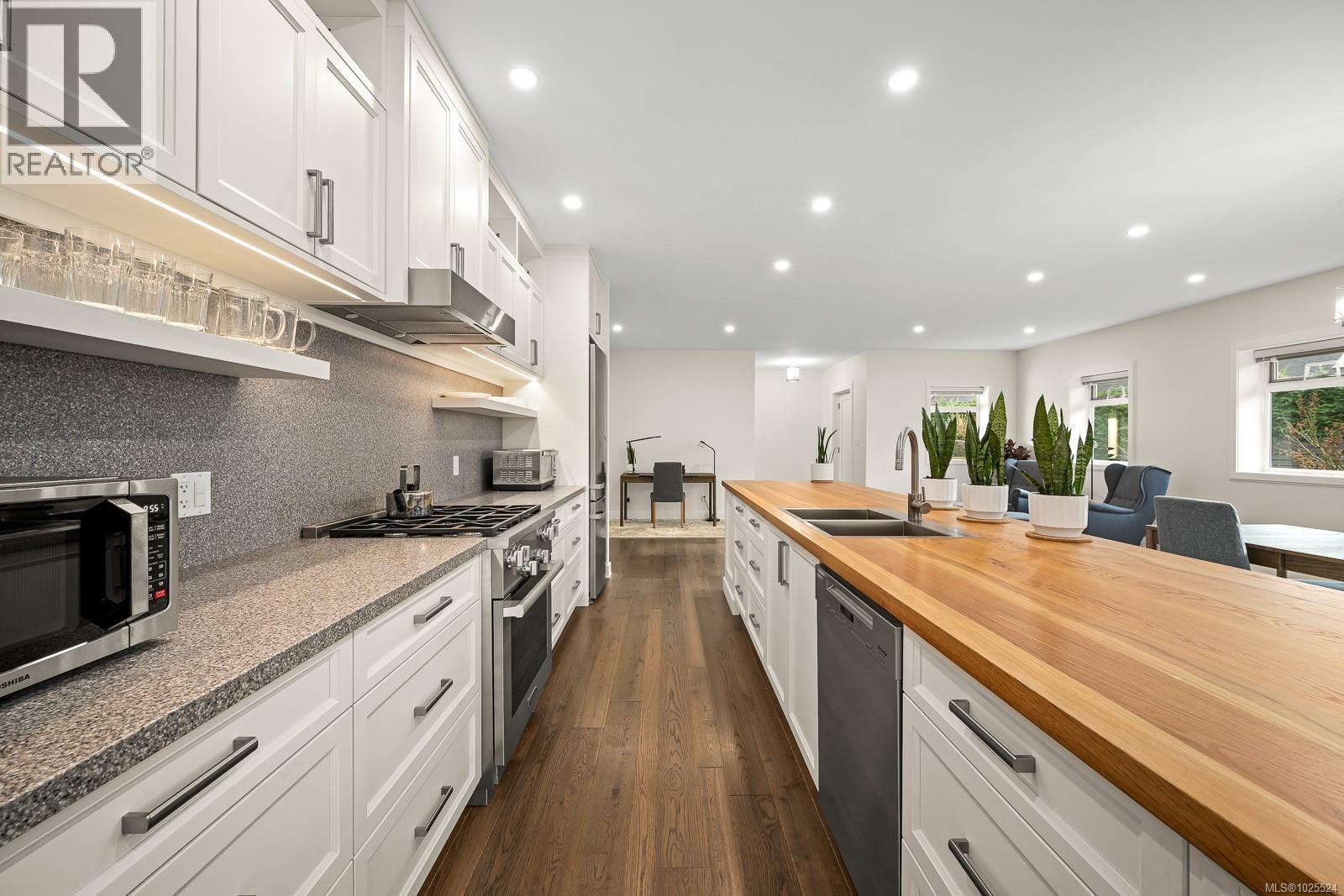 3767 MAPLE LANE - 13