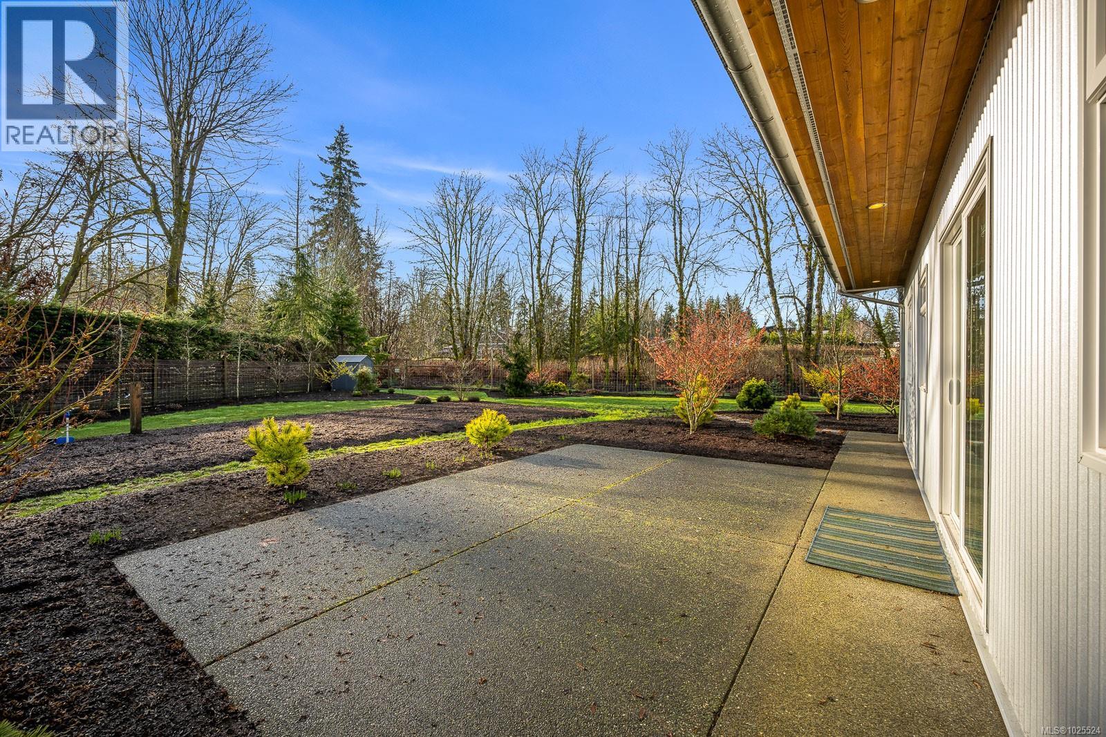 3767 MAPLE LANE - 37