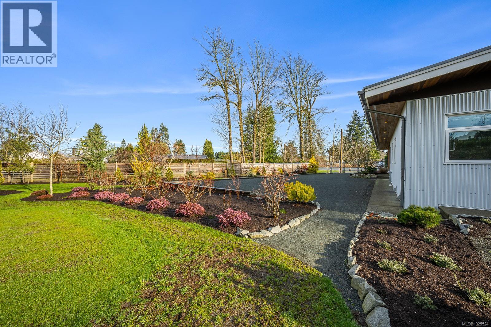 3767 MAPLE LANE - 44