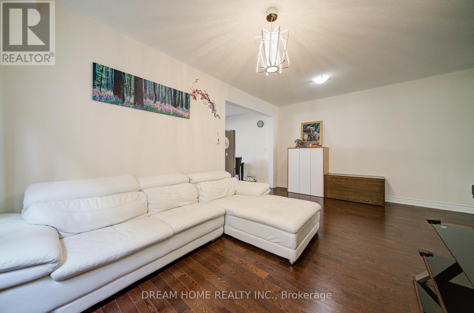 66 MOHANDAS DRIVE - 12
