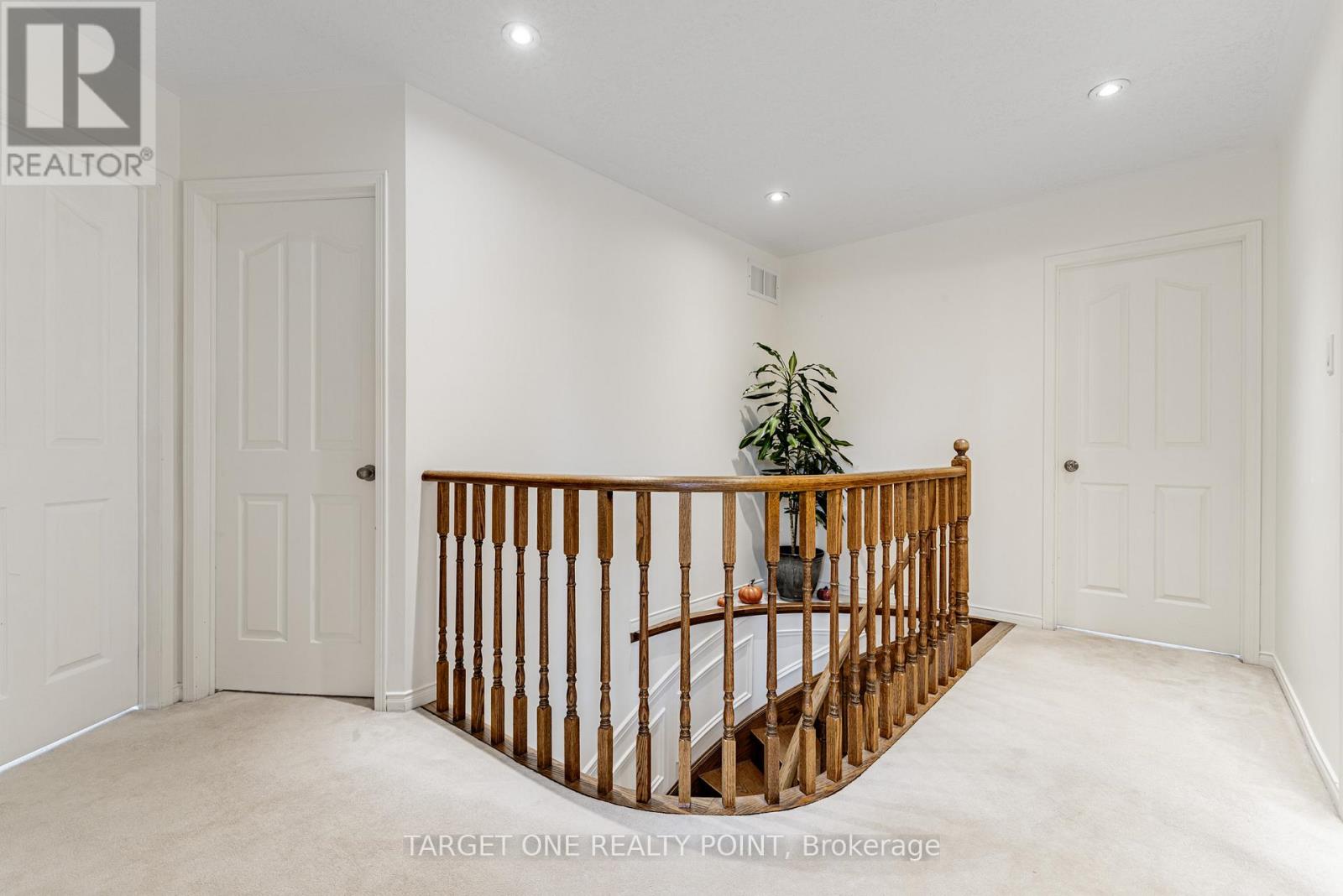 36 PRINCE DRIVE - 19
