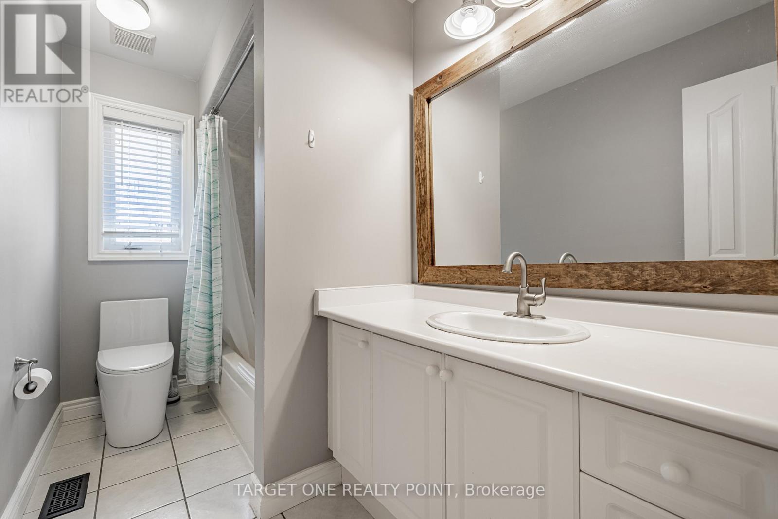 36 PRINCE DRIVE - 25