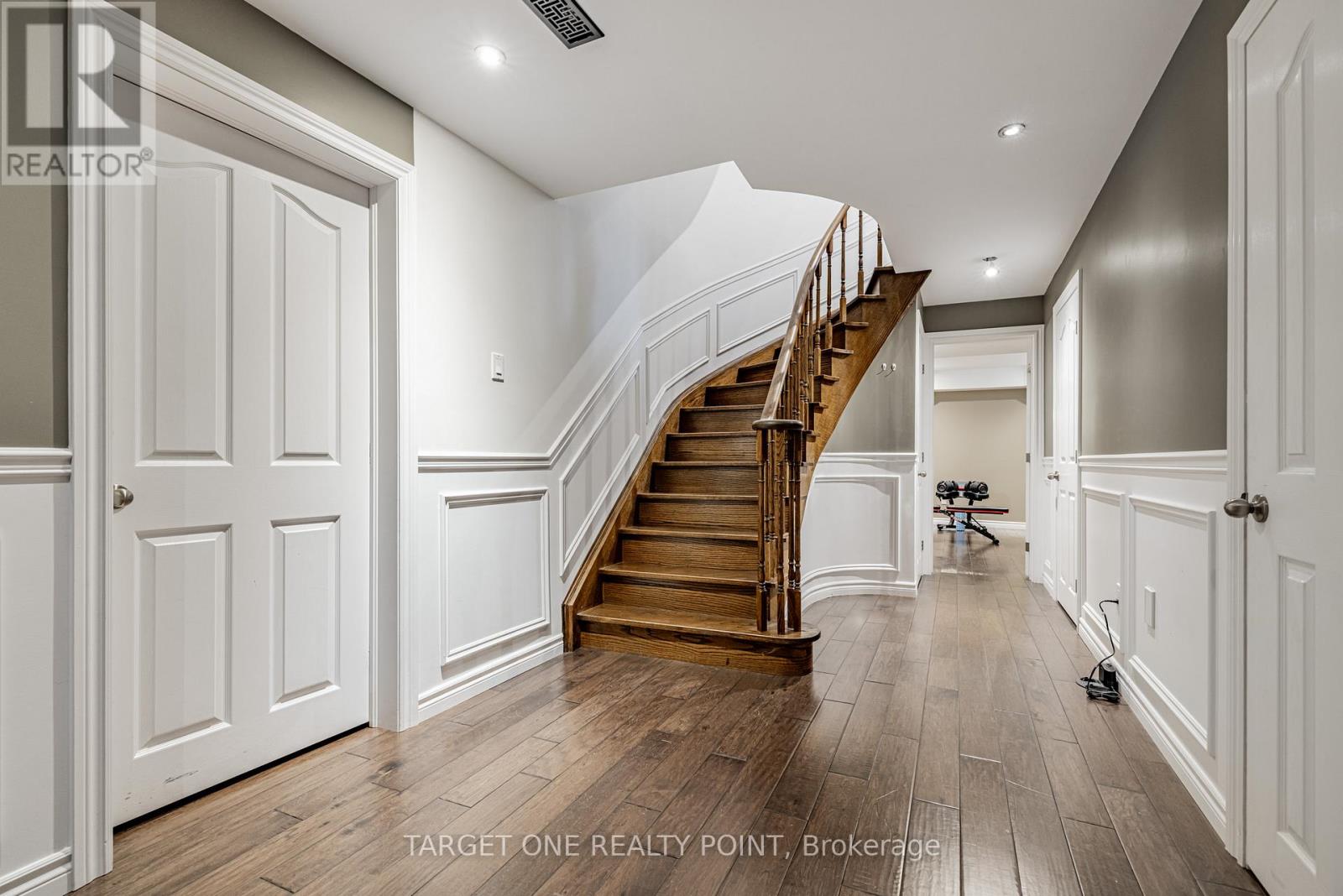 36 PRINCE DRIVE - 26