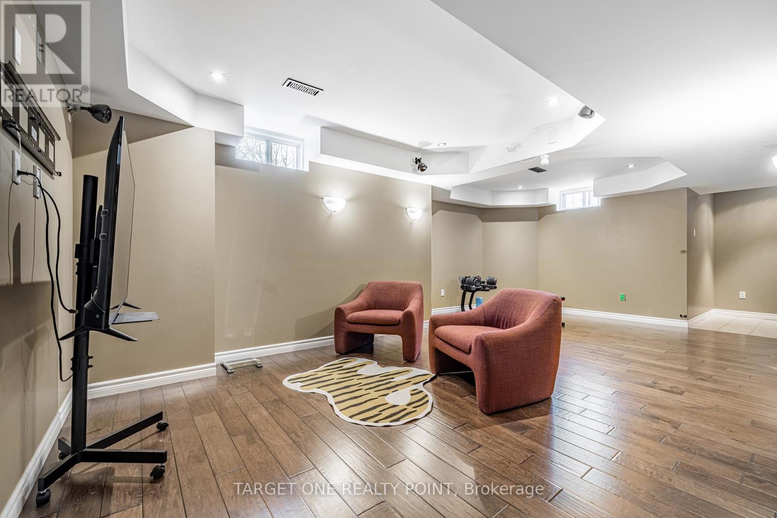 36 PRINCE DRIVE - 28