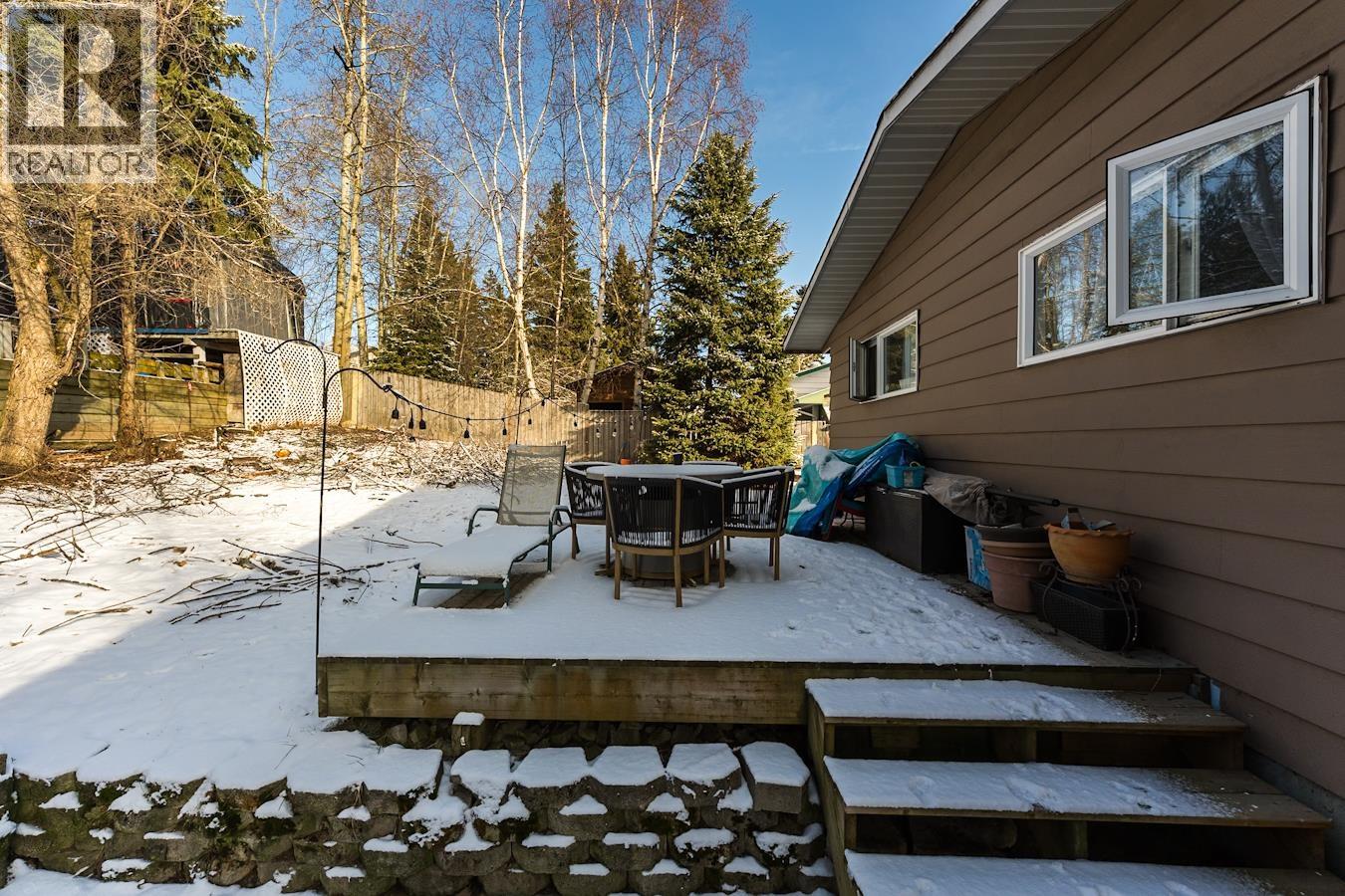 239 FERN CRESCENT - 29