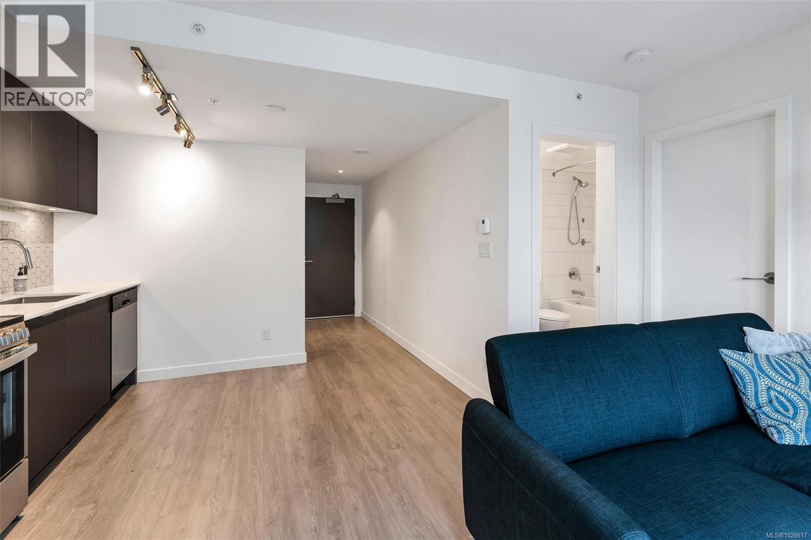 #1804 845 Johnson St - 11