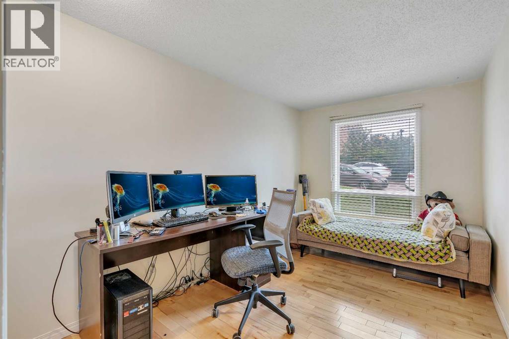 Single Family House for Sale in    Avenue SW Bankview Calgary 