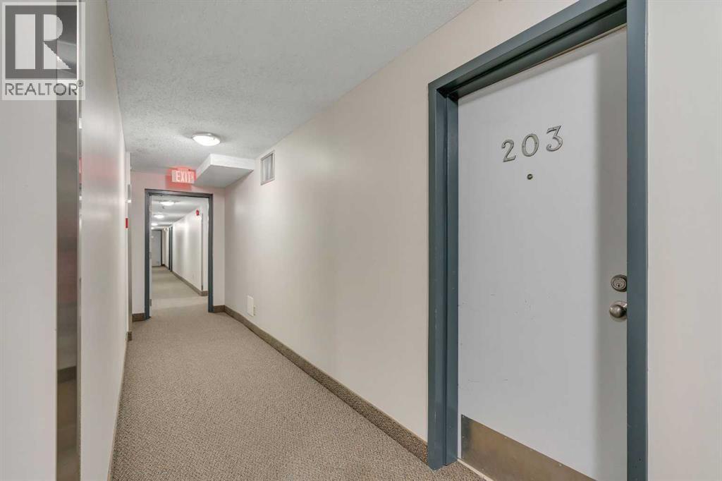 Single Family House for Sale in    Avenue SW Bankview Calgary 